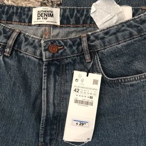 Zara Jeans - Zara Mom Jeans Size 10 Zara Jeans - Zara Mom Jeans Size 10